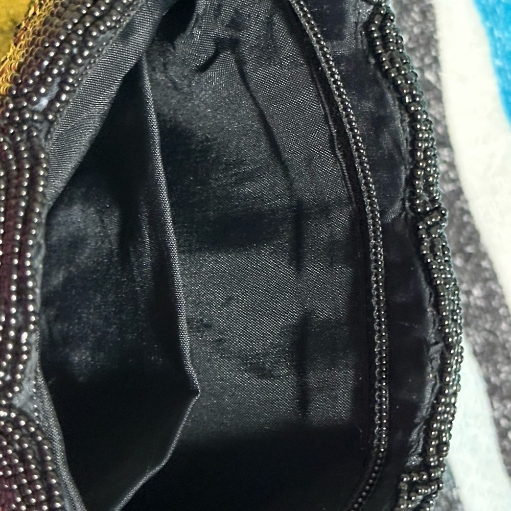 Perfect for prom! Beaded black purse from Hong Kong, zip top with strap - Picture 7 of 9